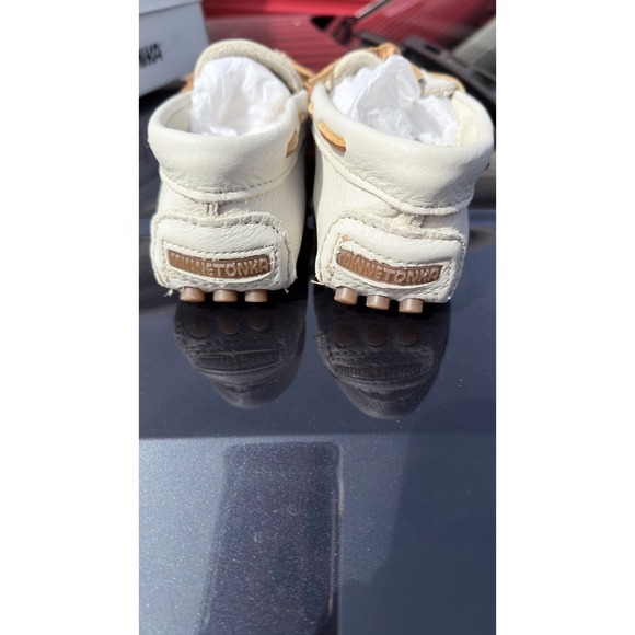 Minnetonka Moccasins Womens 5.5 Off White Leather Classic Moc 691S - Picture 7 of 8